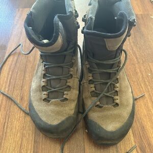 Womens la sportiva Hiking Boots sz 41.5 us 8-8.5